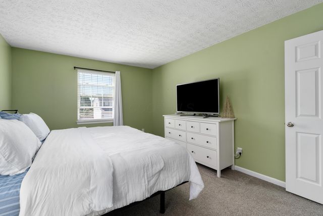 1380 Celtic Drive, Pataskala, OH 43062