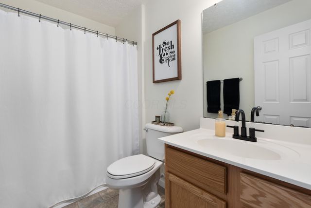 1380 Celtic Drive, Pataskala, OH 43062