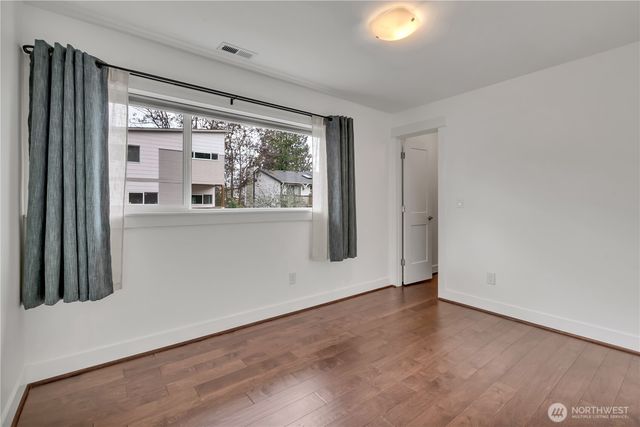 5942 21st Avenue SW, Seattle, WA 98106