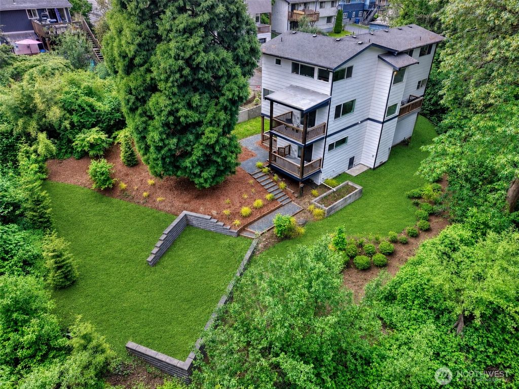 5942 21st Avenue SW, Seattle, WA 98106