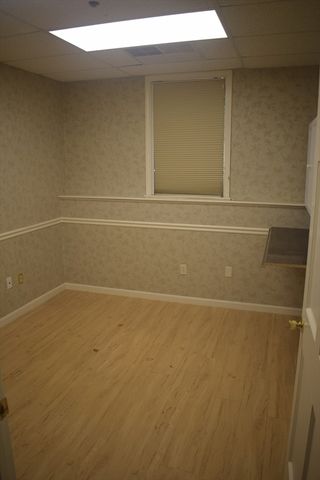 3 Baldwin Green Cmn 104, Woburn, MA 01801