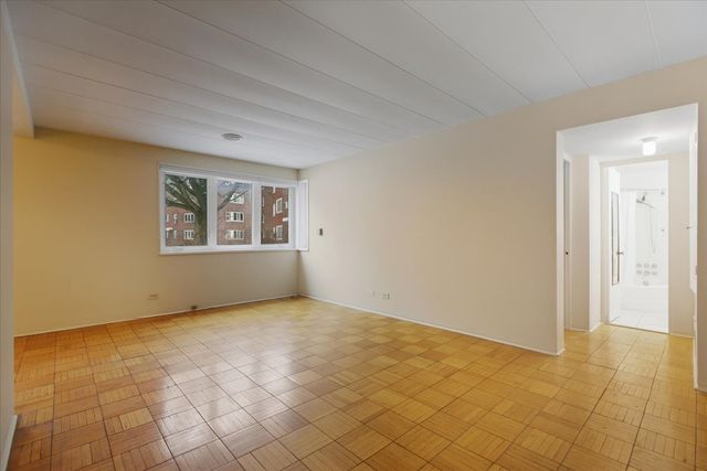 7206 Oak Avenue 1SW, River Forest, IL 60305