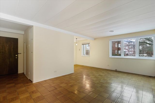 7206 Oak Avenue 1SW, River Forest, IL 60305