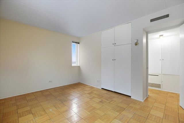 7206 Oak Avenue 1SW, River Forest, IL 60305