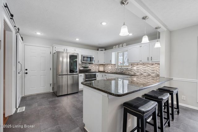 10212 Stone School Rd, Prospect, KY 40059