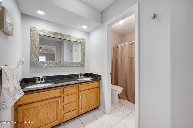 10212 Stone School Rd, Prospect, KY 40059