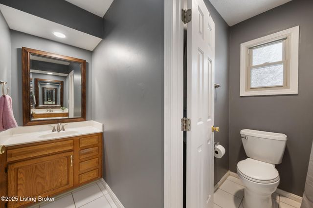 10212 Stone School Rd, Prospect, KY 40059