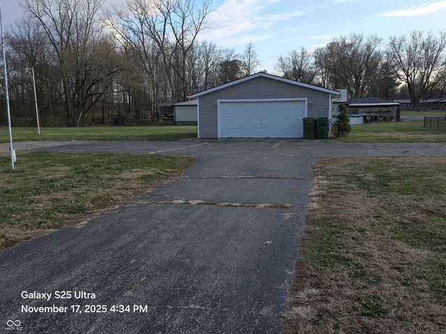 3827 E State Road 236, Anderson, IN 46017