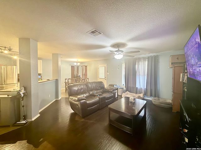 324 SADDLEHORN WAY, Cibolo, TX 78108