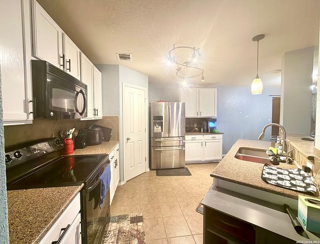 324 SADDLEHORN WAY, Cibolo, TX 78108
