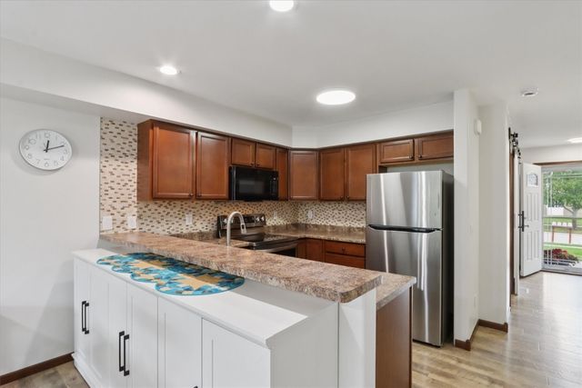 1835 Wrigley Street, Ely, IA 52227