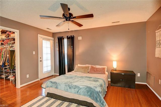 5080 Heathglen CIR, Virginia Beach, VA 23456