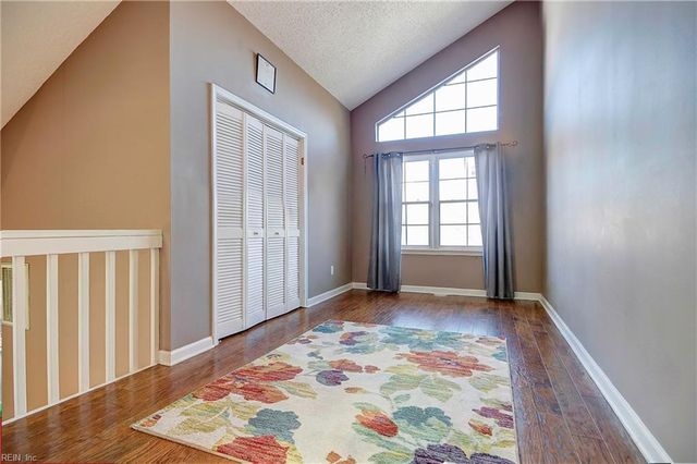 5080 Heathglen CIR, Virginia Beach, VA 23456