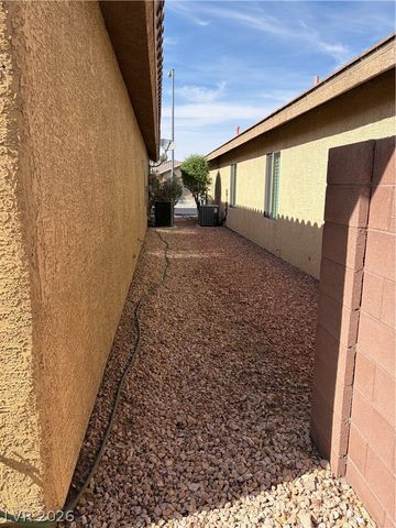 6131 Saddle Horse Avenue, Las Vegas, NV 89122