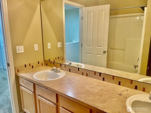 630 SE 67th Lane SE, Auburn, WA 98092