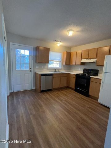 2037 Brandymill Lane, Jacksonville, NC 28546