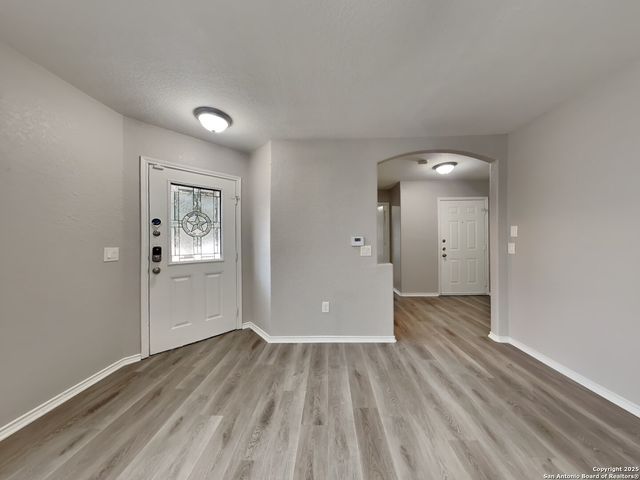 6647 Hartnet, Converse, TX 78109