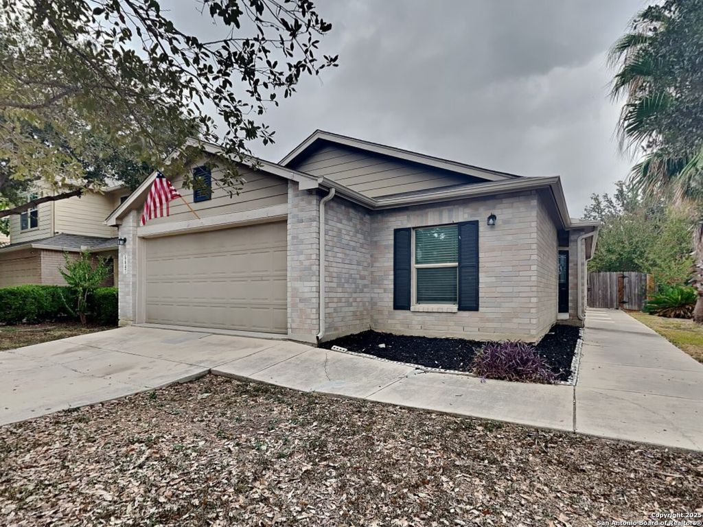 6647 Hartnet, Converse, TX 78109