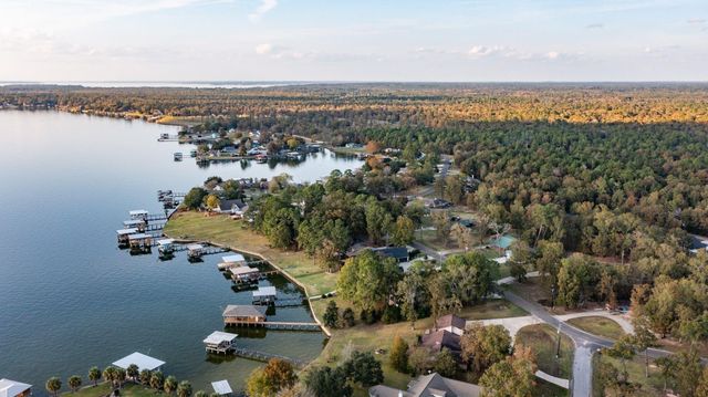 203 Lariat Lane, Livingston, TX 77351
