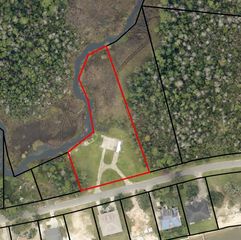 3706 Andrew Jackson Dr, Pace, FL 32571