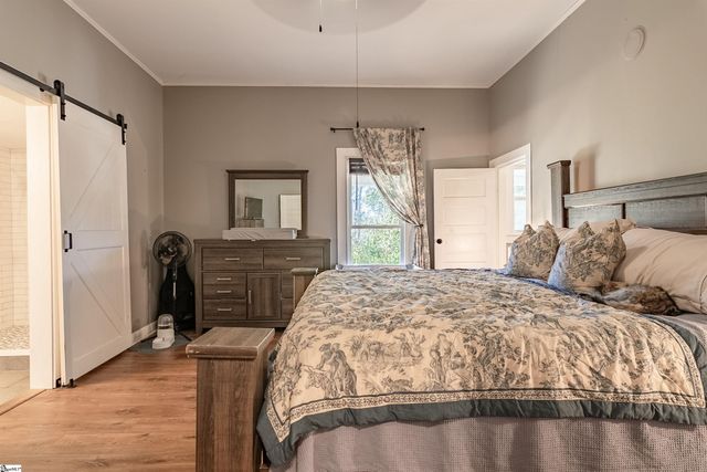 6025 Mountain View Road, Taylors, SC 29687