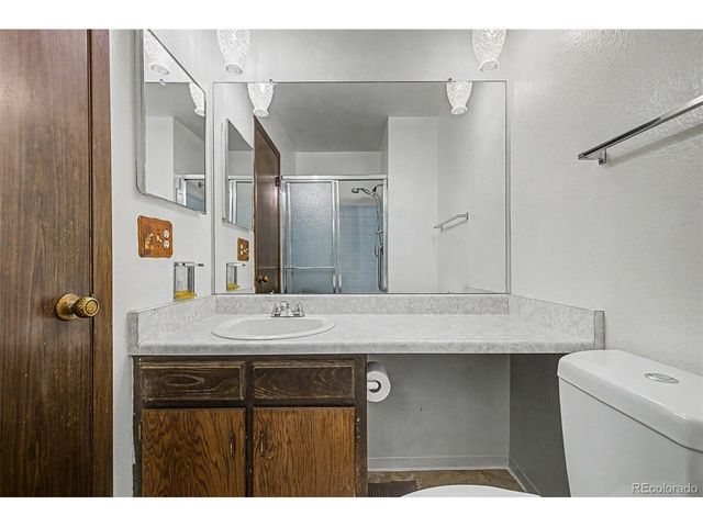 5009 Uvalda St, Denver, CO 80239