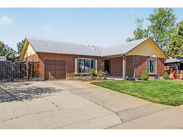5009 Uvalda St, Denver, CO 80239