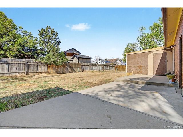 5009 Uvalda St, Denver, CO 80239