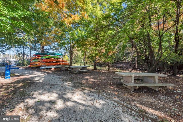 1005 HYDE PARK DR, Annapolis, MD 21403