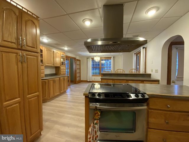 1100 CENTER ST, Coal Township, PA 17866