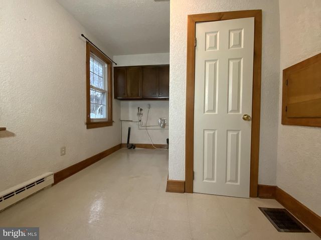 1100 CENTER ST, Coal Township, PA 17866