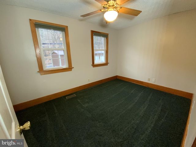 1100 CENTER ST, Coal Township, PA 17866