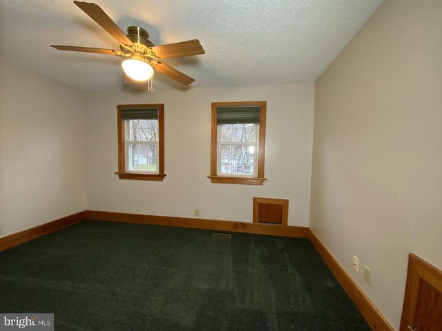 1100 CENTER ST, Coal Township, PA 17866