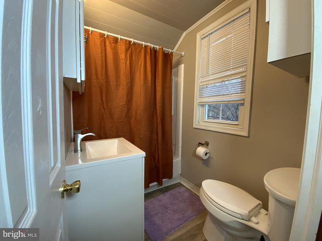 1100 CENTER ST, Coal Township, PA 17866