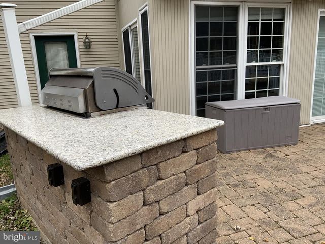 1100 CENTER ST, Coal Township, PA 17866