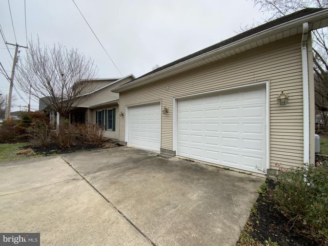 1100 CENTER ST, Coal Township, PA 17866