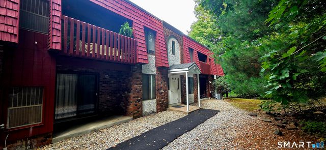 10 Woodsedge Drive 4B, Newington, CT 06111