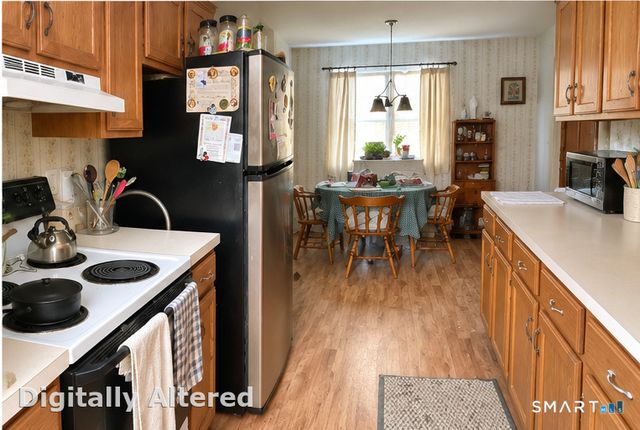 10 Woodsedge Drive 4B, Newington, CT 06111