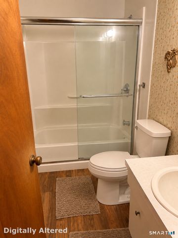 10 Woodsedge Drive 4B, Newington, CT 06111