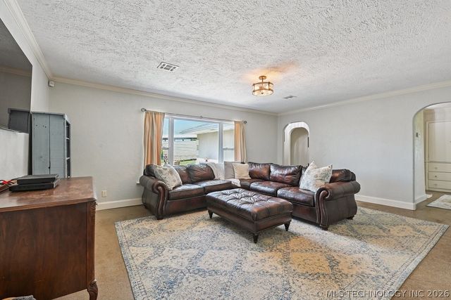 14223 N Memorial Drive, Collinsville, OK 74021