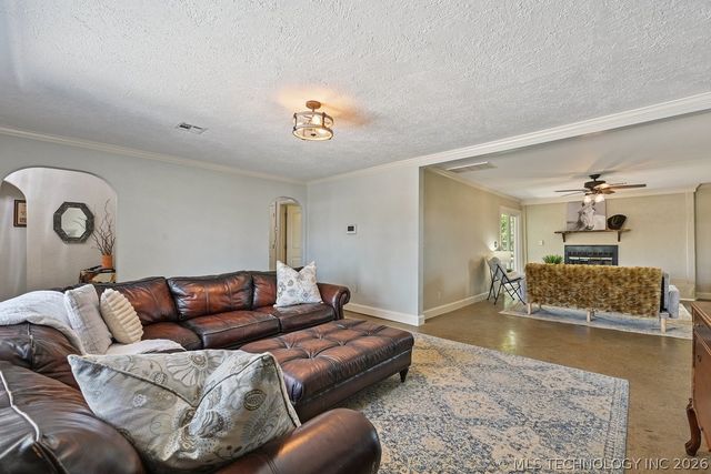 14223 N Memorial Drive, Collinsville, OK 74021