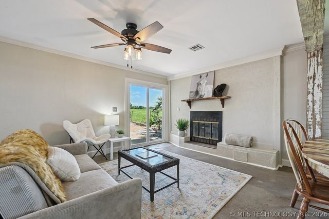 14223 N Memorial Drive, Collinsville, OK 74021