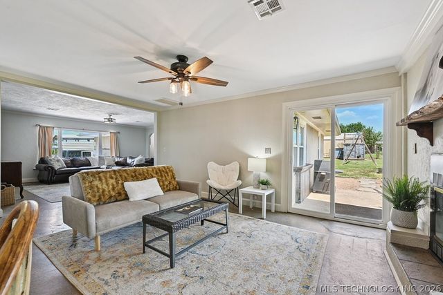 14223 N Memorial Drive, Collinsville, OK 74021