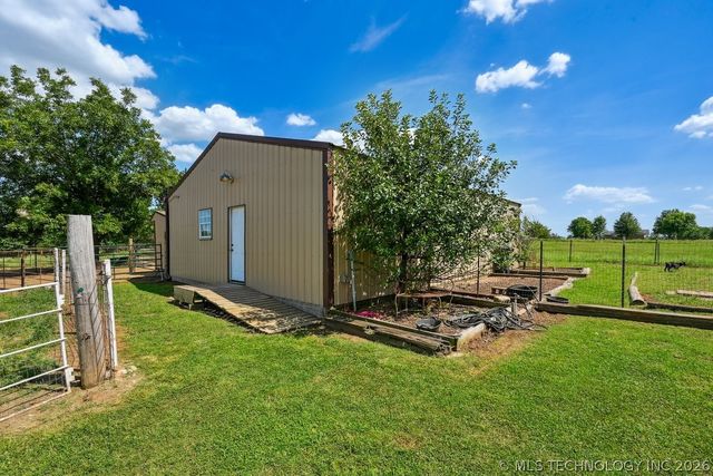14223 N Memorial Drive, Collinsville, OK 74021