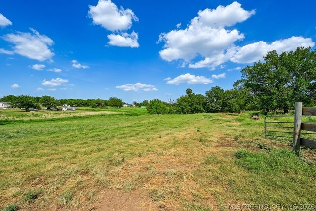 14223 N Memorial Drive, Collinsville, OK 74021