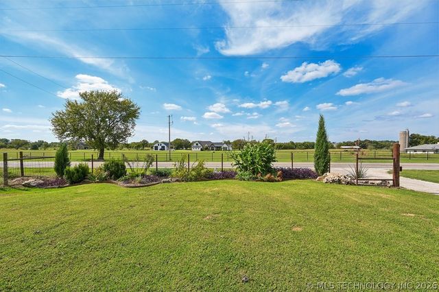 14223 N Memorial Drive, Collinsville, OK 74021