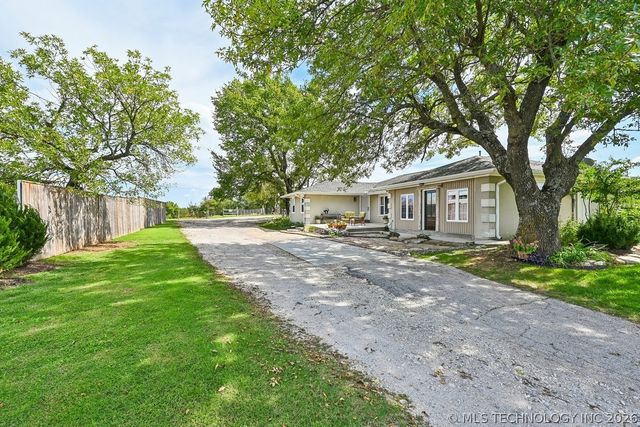 14223 N Memorial Drive, Collinsville, OK 74021