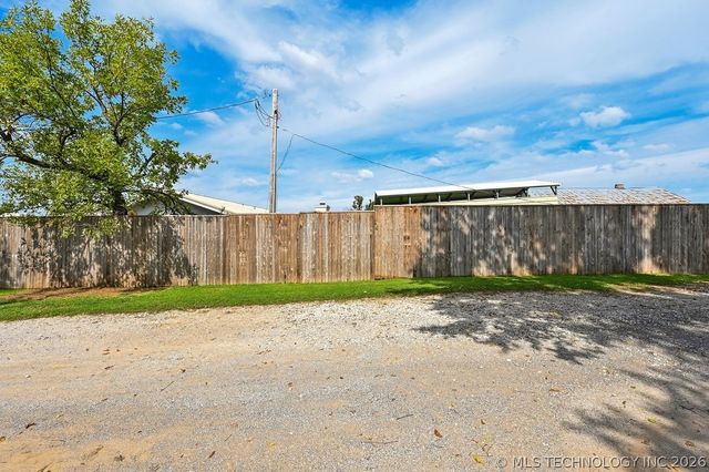 14223 N Memorial Drive, Collinsville, OK 74021