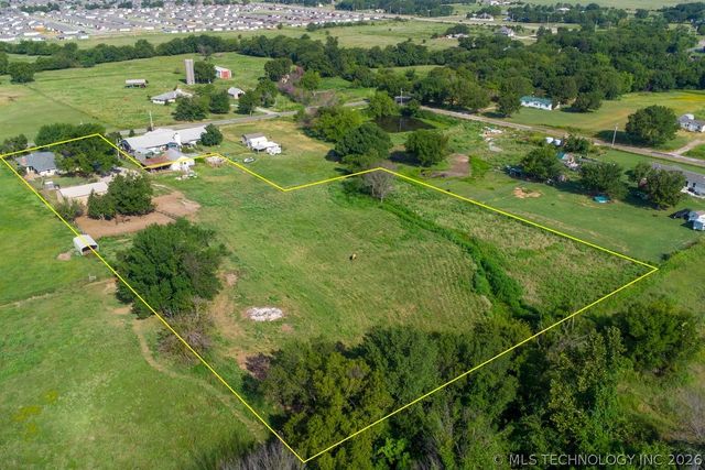 14223 N Memorial Drive, Collinsville, OK 74021