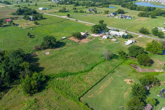 14223 N Memorial Drive, Collinsville, OK 74021